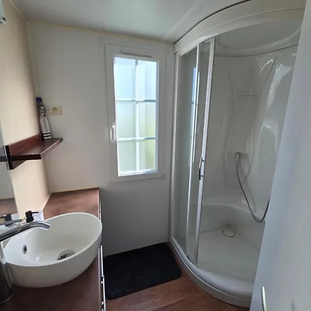Mobil-home Confort, Sécurisé Et Calme à Saint-hilaire-de-riez, Piscine, à 200m Campeggio